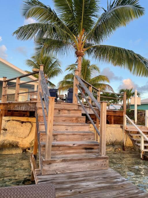 Beautiful Villa Just Steps Away From The Beach! George Town Exterior photo